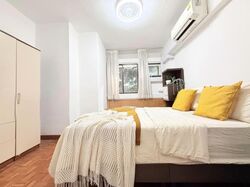 Pine Grove (D21), Condominium #557275511